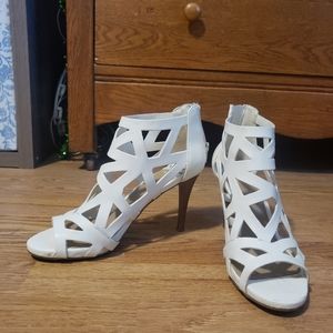 White patterned heels